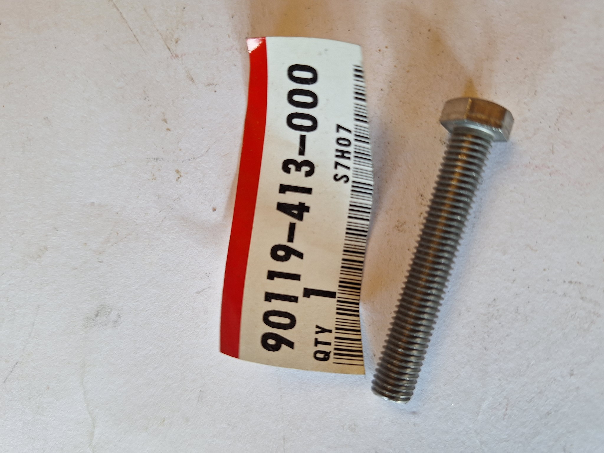 Picture of EINSTELLSCHRAUBE 90119-413-000 ; CB 400 T1 / T2